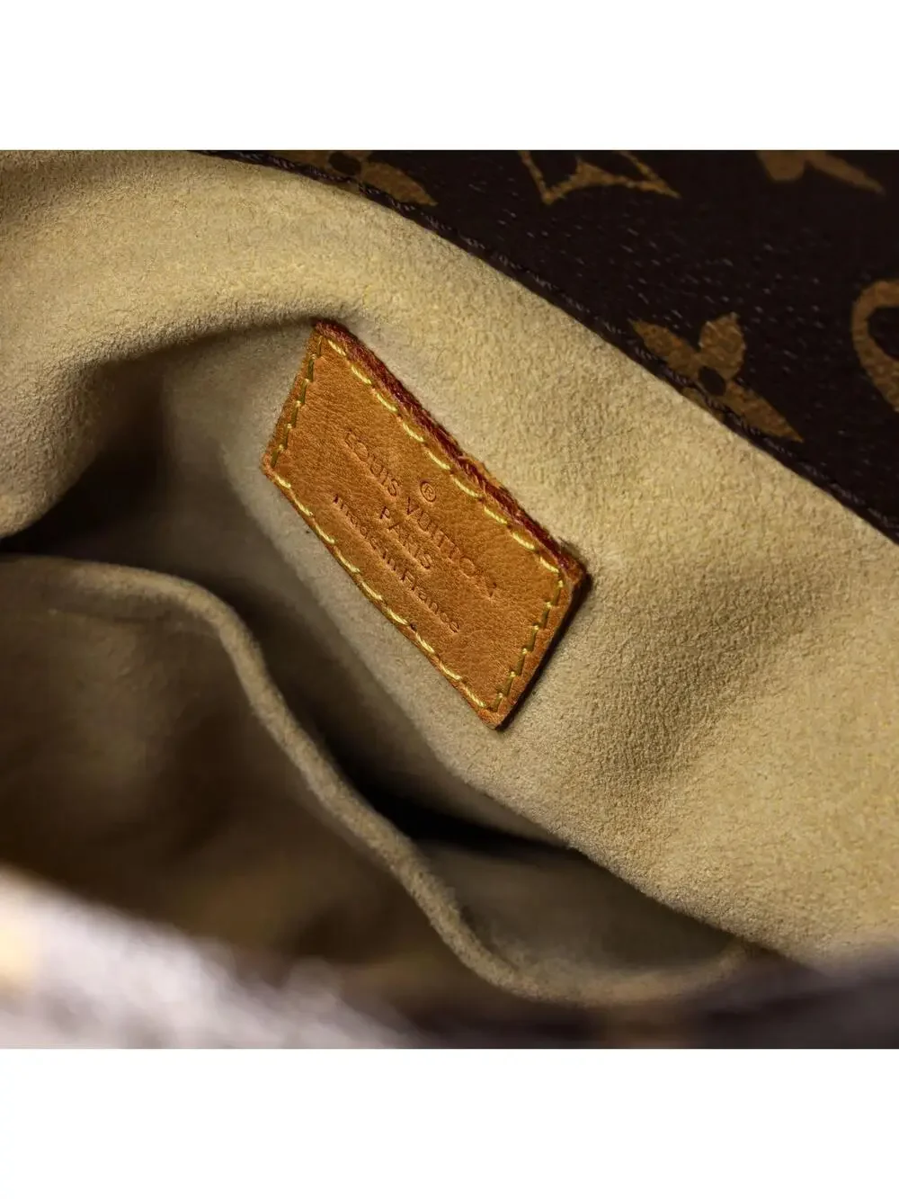 Louis Vuitton Artsy Handbag Canvas Gm #320850L21B